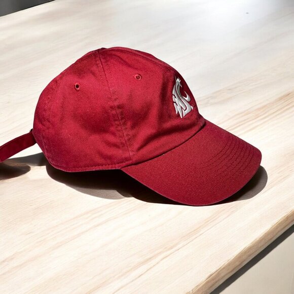Washington State Cougars Red Adjustable embroidered Baseball Cap Nike Swoosh - Picture 2 of 7
